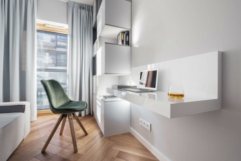 nowoczesny apartament mennica biurko